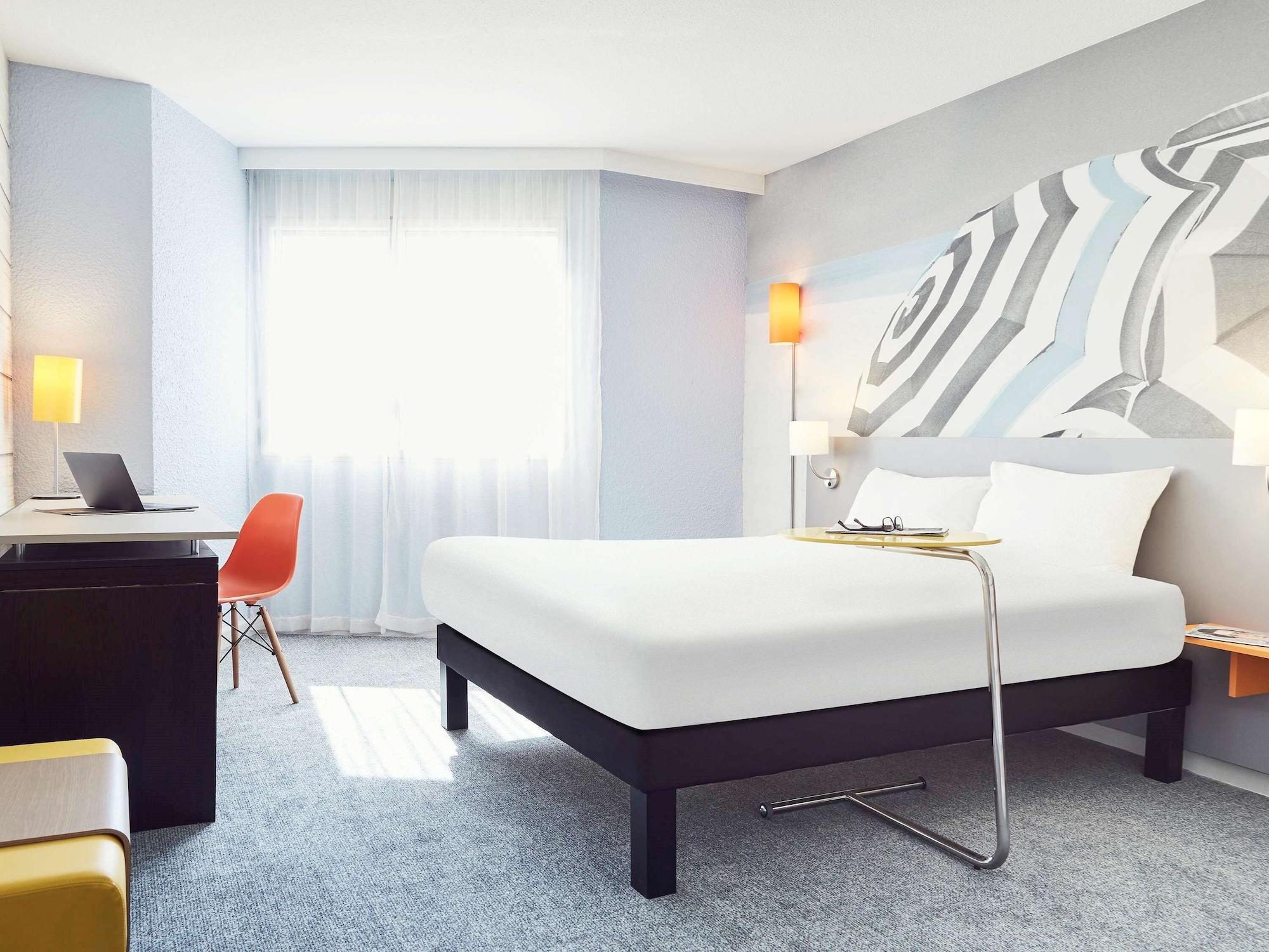 Ibis Styles Toulon La Seyne Sur Mer Exterior photo