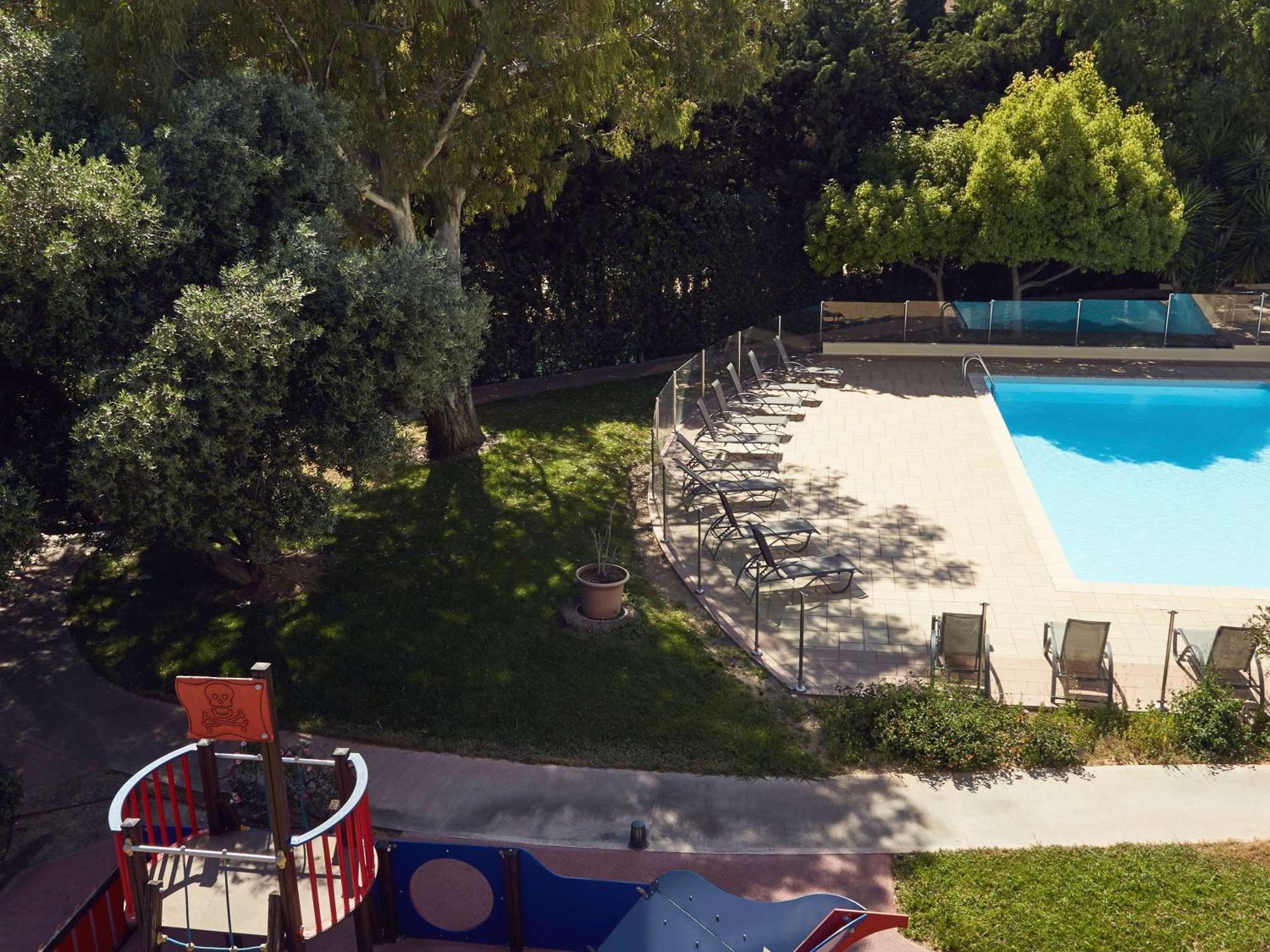 Ibis Styles Toulon La Seyne Sur Mer Exterior photo