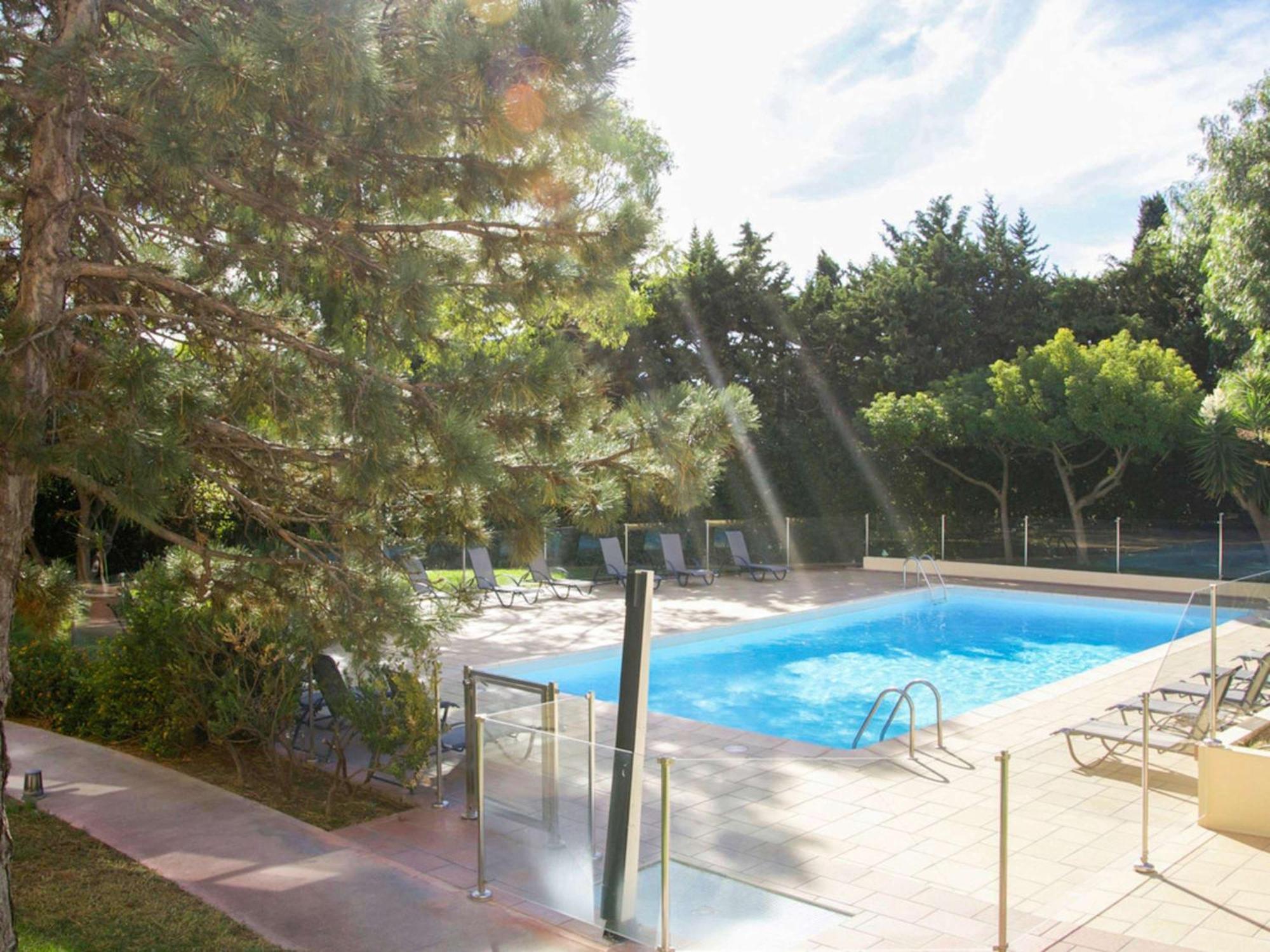 Ibis Styles Toulon La Seyne Sur Mer Exterior photo