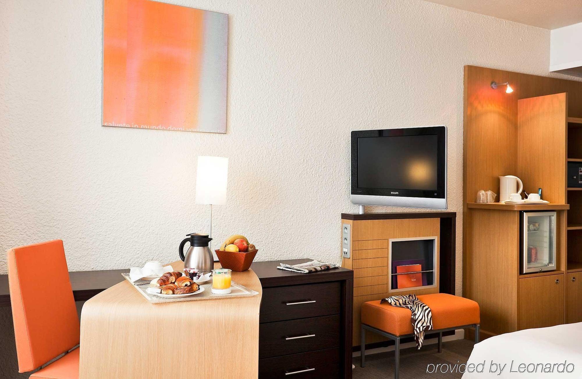 Ibis Styles Toulon La Seyne Sur Mer Exterior photo